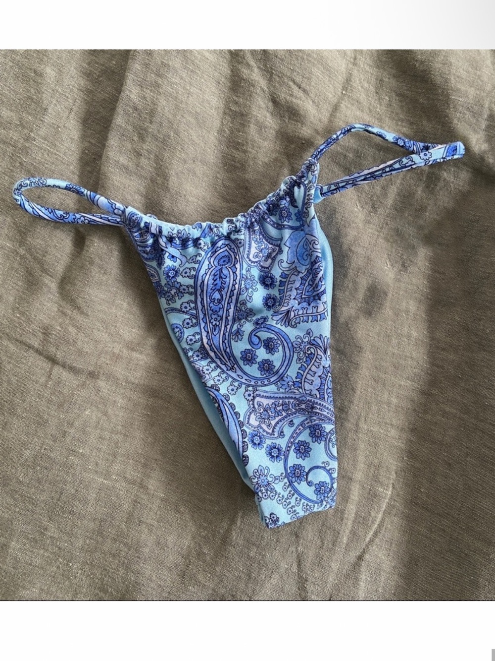Frankies Bikinis Francesca String
Thong Bikini Bottom
